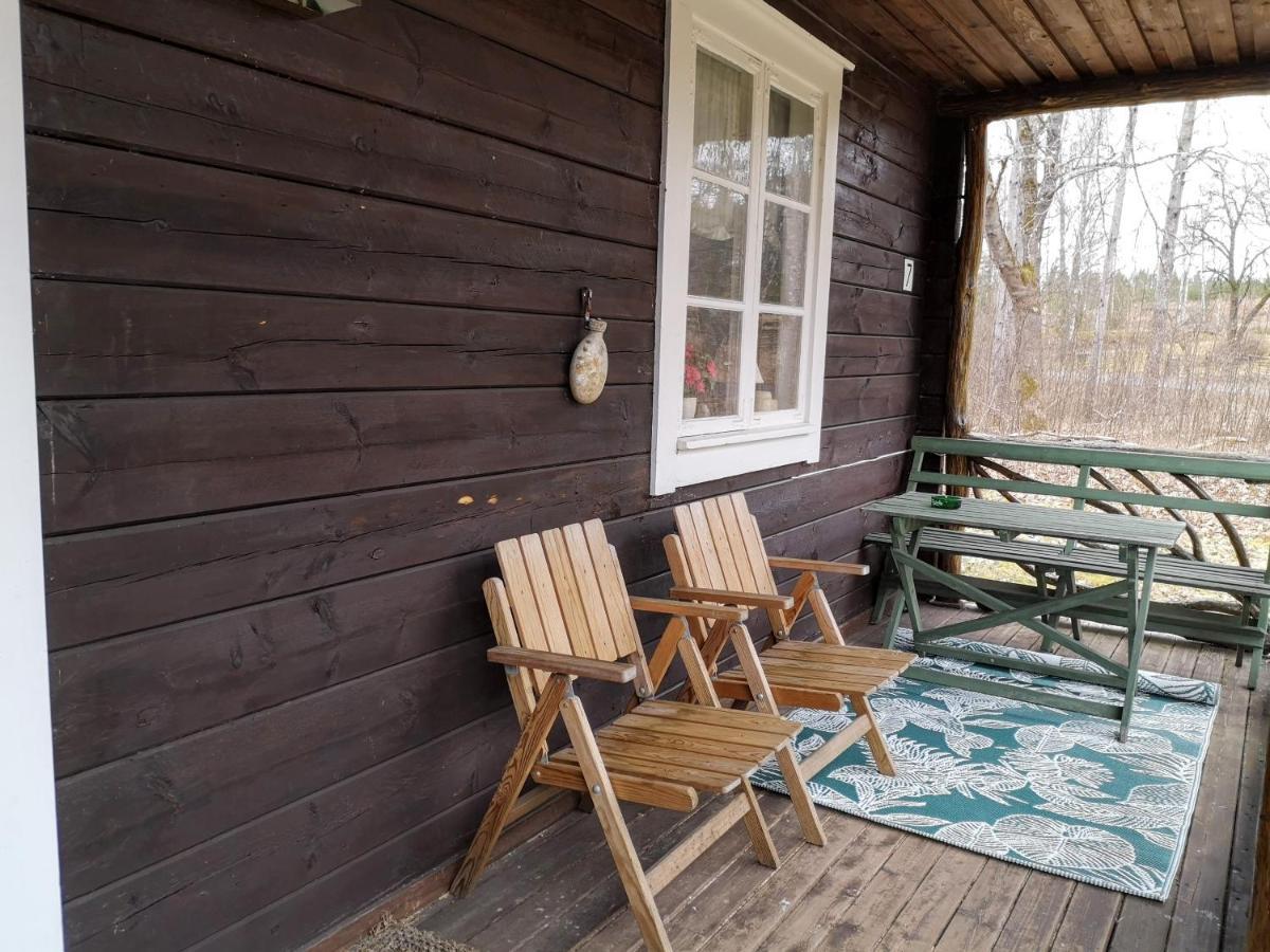 Mysig Stuga Med Oeppen Spis Och Uteplats Froseke Экстерьер фото