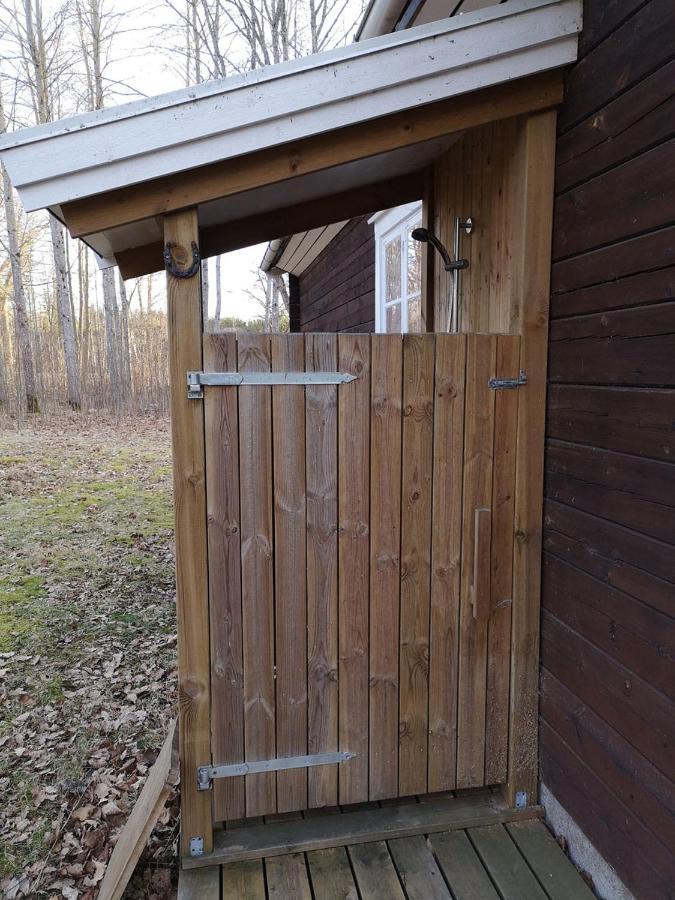 Mysig Stuga Med Oeppen Spis Och Uteplats Froseke Экстерьер фото